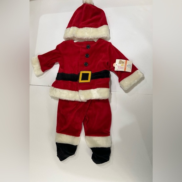 Other - NWT 🎅BABY SANTA ✨COSTUME🤍 3 peice🤍 0-3 months.